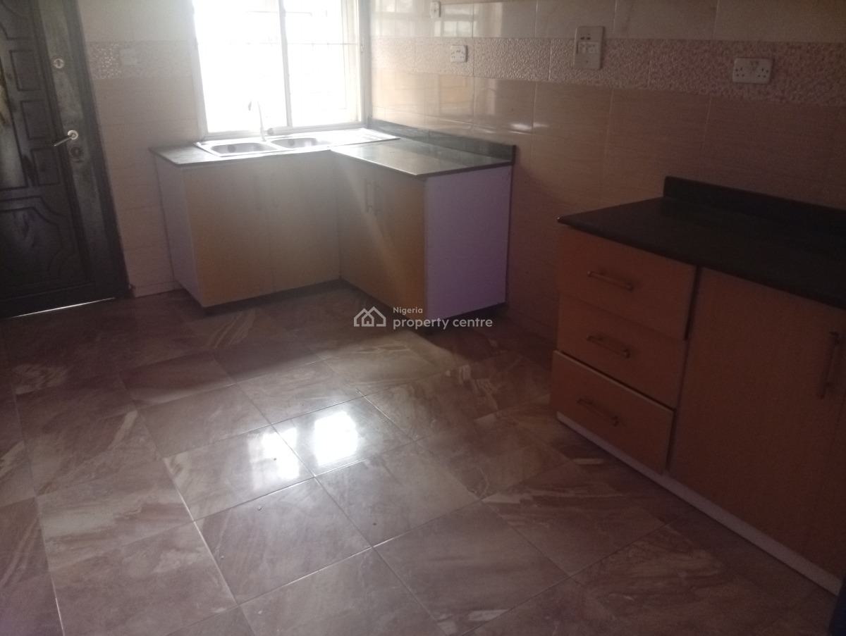 a Self Serviced 2 Bedroom Flat in Lekki Phase 1., Lekki Phase 1, Lekki Phase 1, Lekki, Lagos, Flat / Apartment for Rent