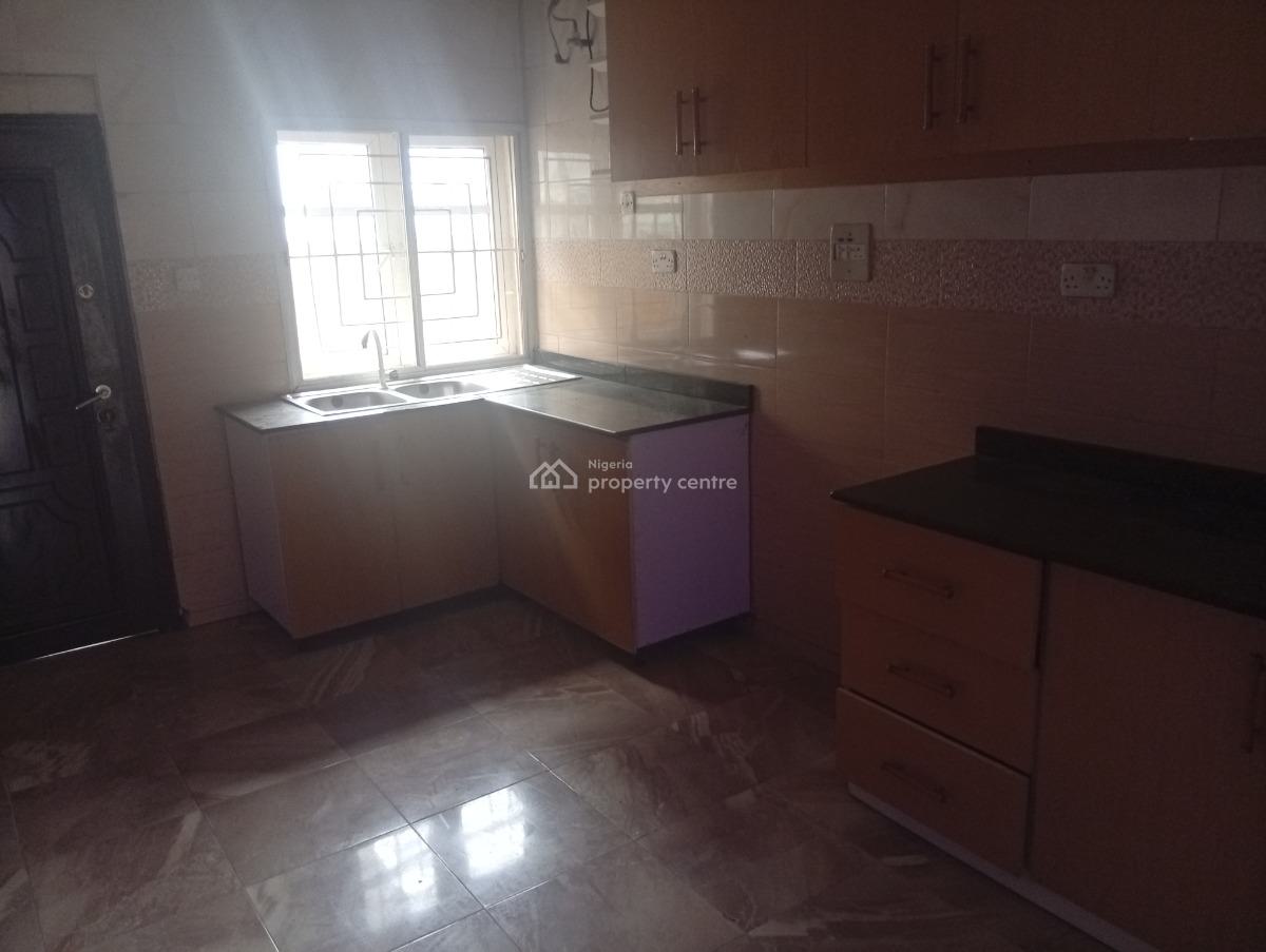 a Self Serviced 2 Bedroom Flat in Lekki Phase 1., Lekki Phase 1, Lekki Phase 1, Lekki, Lagos, Flat / Apartment for Rent