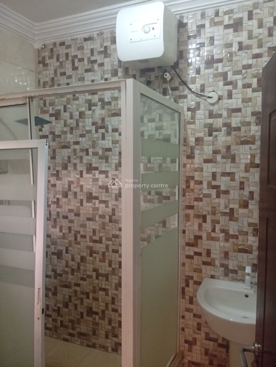 a Self Serviced 2 Bedroom Flat in Lekki Phase 1., Lekki Phase 1, Lekki Phase 1, Lekki, Lagos, Flat / Apartment for Rent