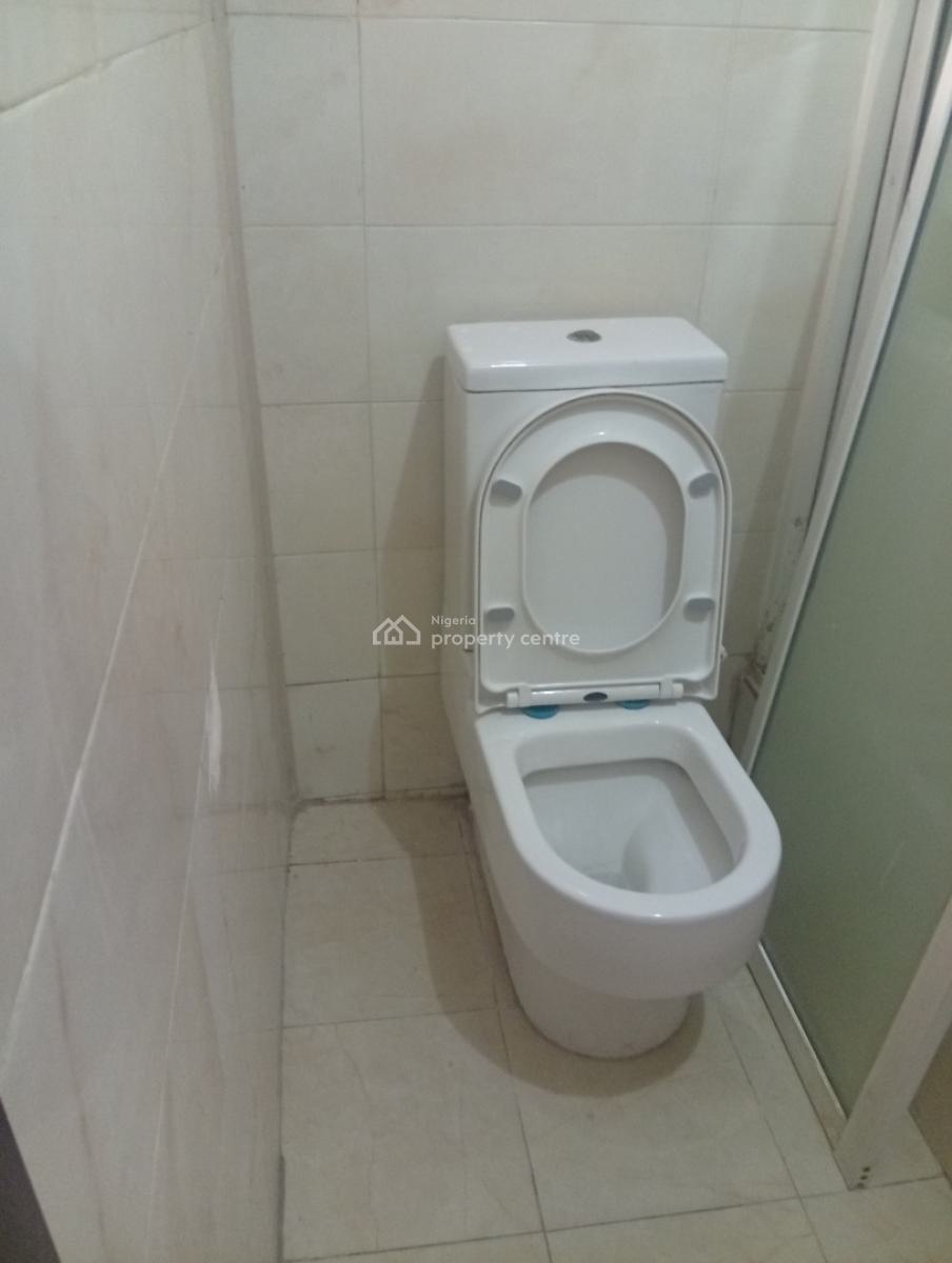 a Self Serviced 2 Bedroom Flat in Lekki Phase 1., Lekki Phase 1, Lekki Phase 1, Lekki, Lagos, Flat / Apartment for Rent