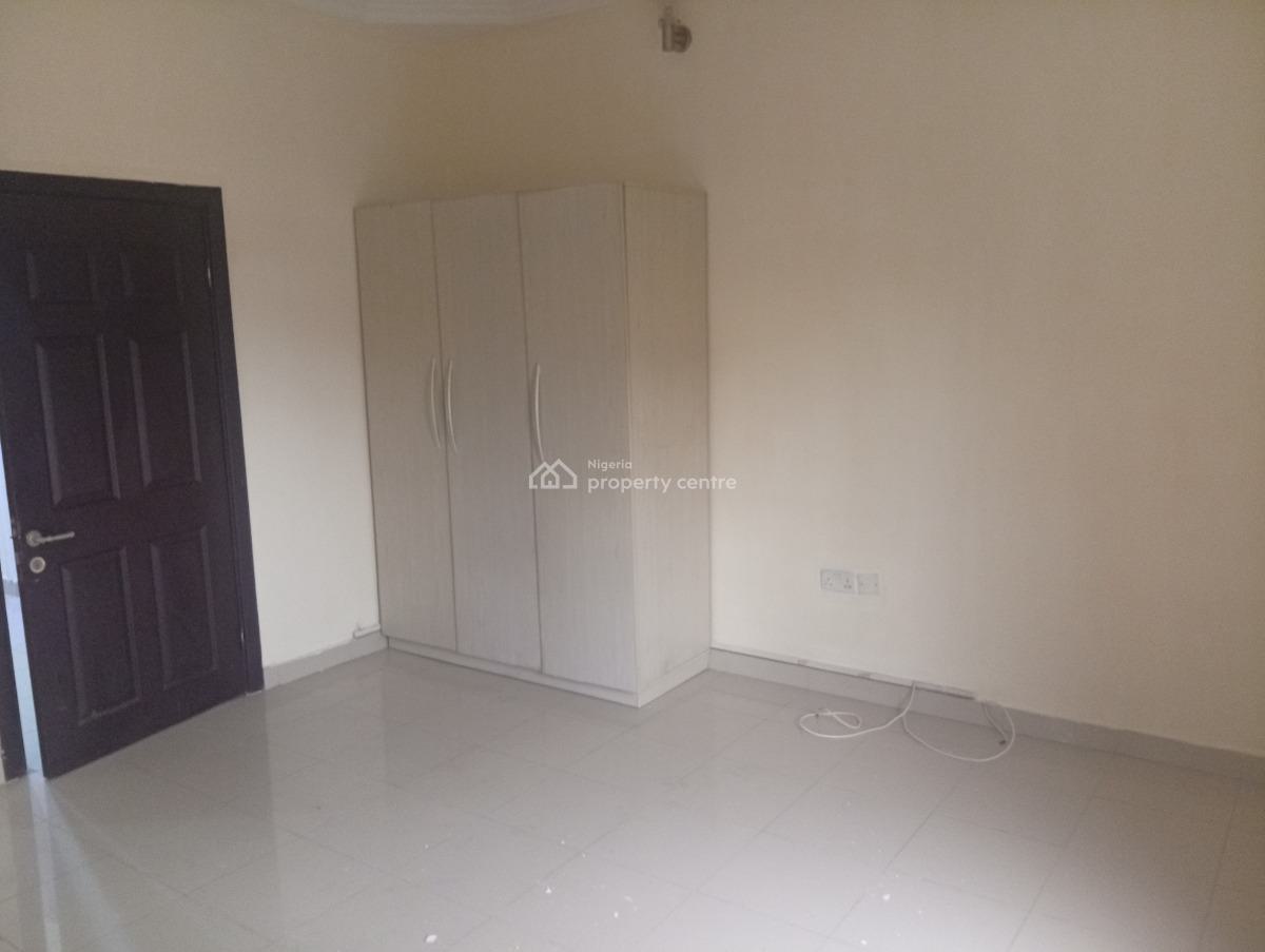 a Self Serviced 2 Bedroom Flat in Lekki Phase 1., Lekki Phase 1, Lekki Phase 1, Lekki, Lagos, Flat / Apartment for Rent