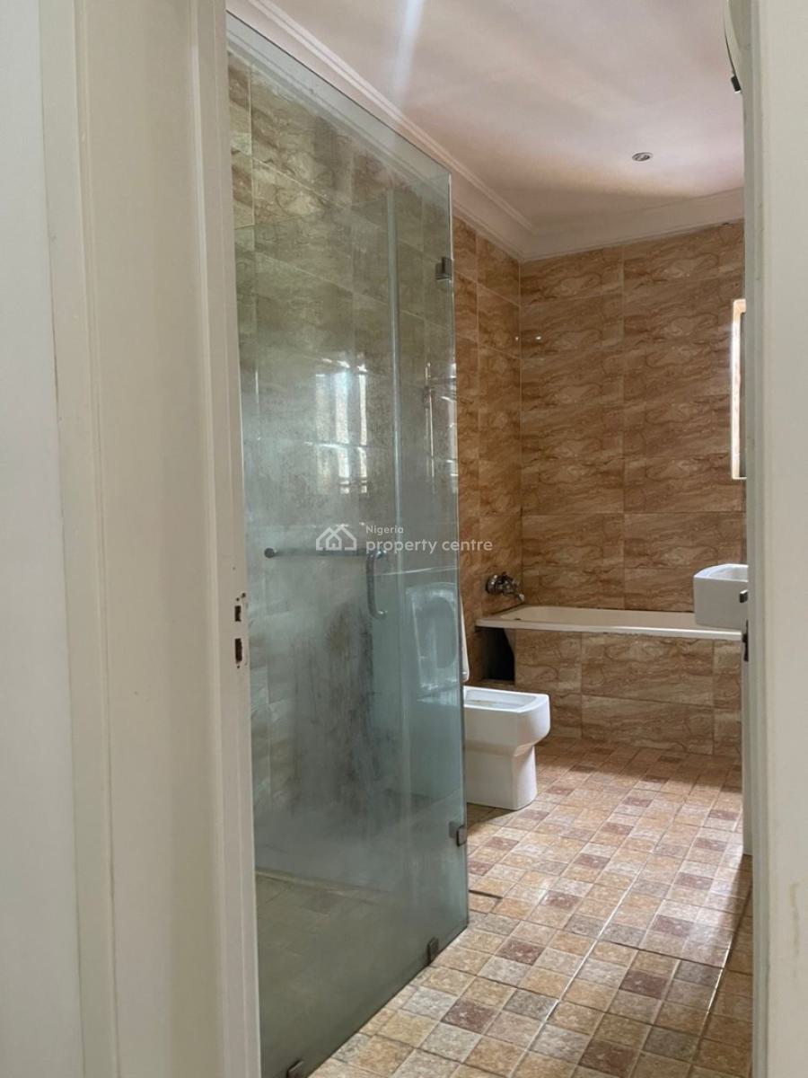 Clean and Spacious Room in a Shared Apartment, Chevron, Lekki, Lagos, Self Contain (single Rooms) for Rent