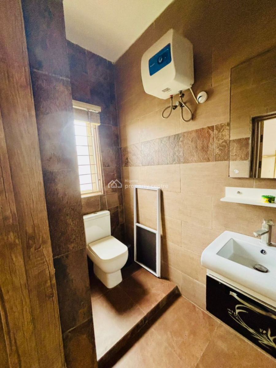 Clean and Spacious Room( Upstairs) Available, Orchid Road, Lekki, Lagos, Self Contain (single Rooms) for Rent