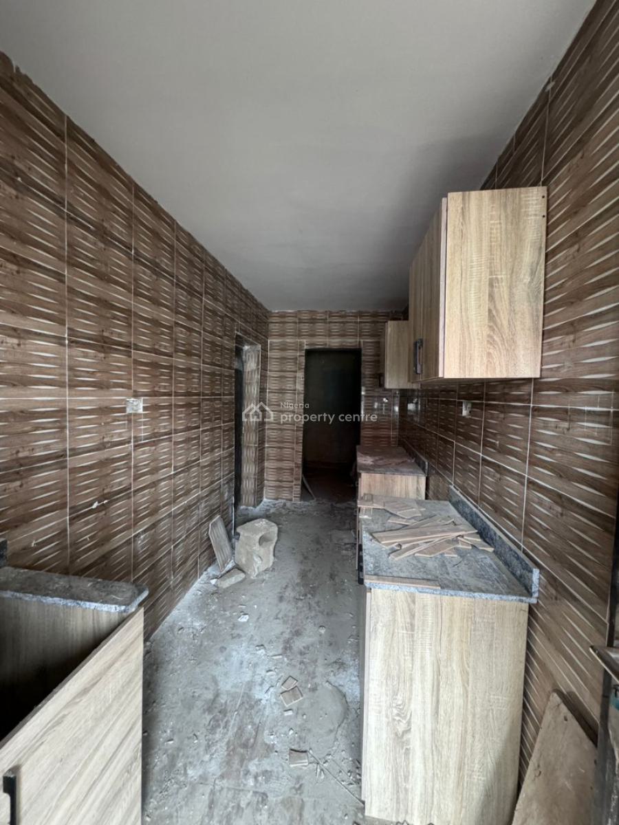 3 Bedroom Flat with Sweet Modern Facilities, Kolapo Ishola Gra, Akobo, Ibadan, Oyo, Flat / Apartment for Rent
