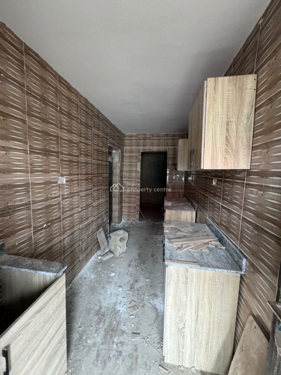 3 Bedroom Flat with Sweet Modern Facilities, Kolapo Ishola Gra, Akobo, Ibadan, Oyo, Flat / Apartment for Rent