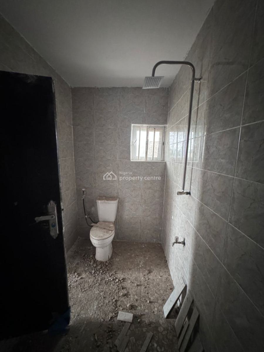 3 Bedroom Flat with Sweet Modern Facilities, Kolapo Ishola Gra, Akobo, Ibadan, Oyo, Flat / Apartment for Rent