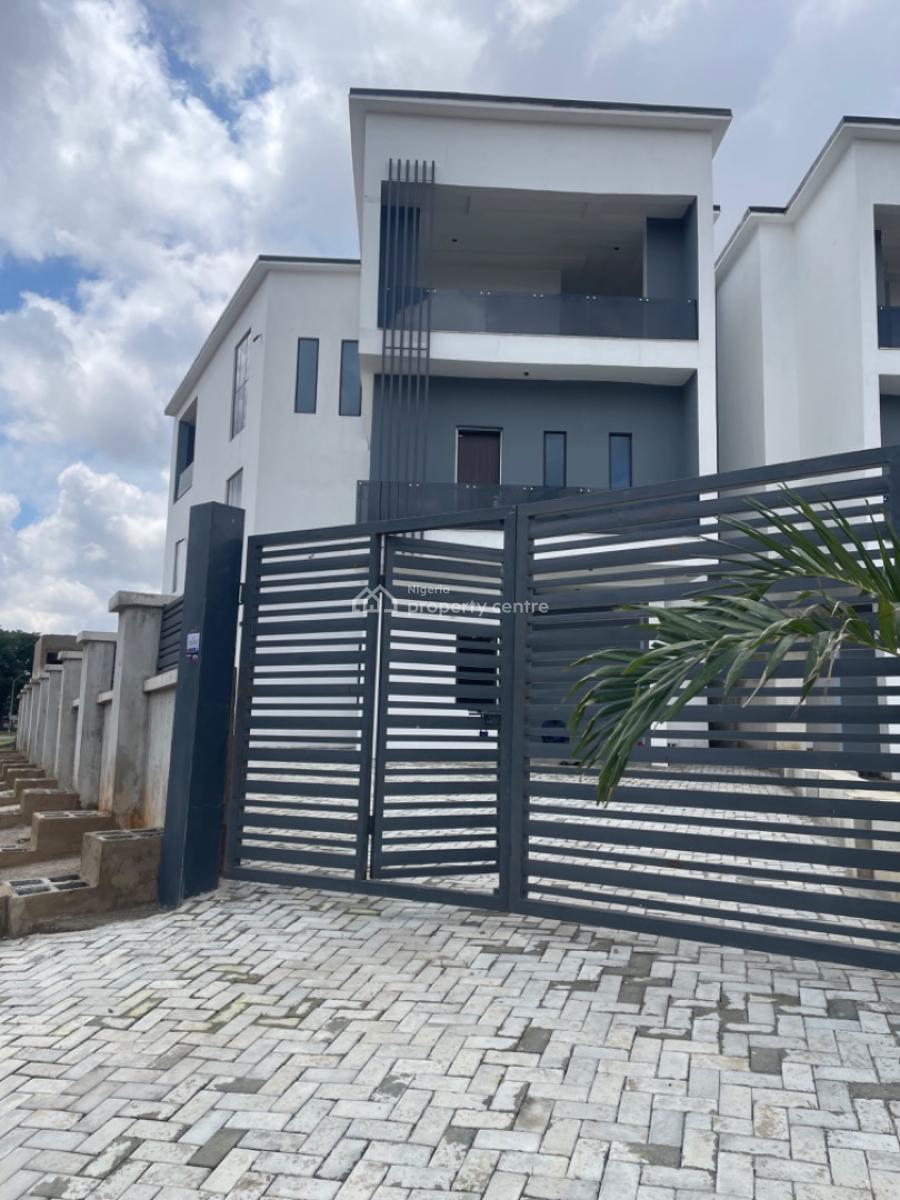 5bedroom Semi Detached Duplex and a Bq, Wuye, Abuja, Semi-detached Duplex for Sale