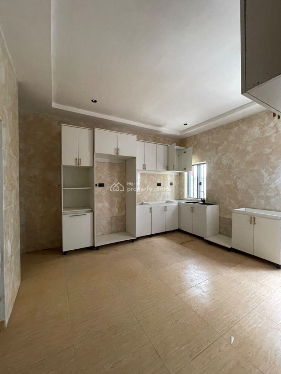 5bedroom Semi Detached Duplex and a Bq, Wuye, Abuja, Semi-detached Duplex for Sale