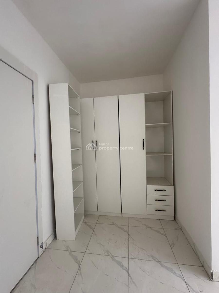Fully Furnished and Serviced Flat, Pinnock Beach Estate, Lekki, Lagos, Flat / Apartment for Sale