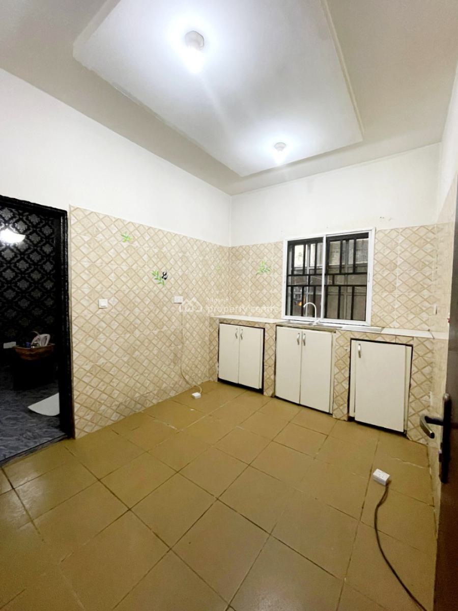Lovely 3 Bedroom Flat in a Secure Environment, By Bergers Clinic, Life Camp, Abuja, Flat / Apartment for Rent