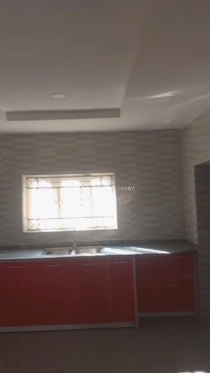 Newly Built 3bedroom, in an Estate, Guzape District, Abuja, Flat / Apartment for Rent