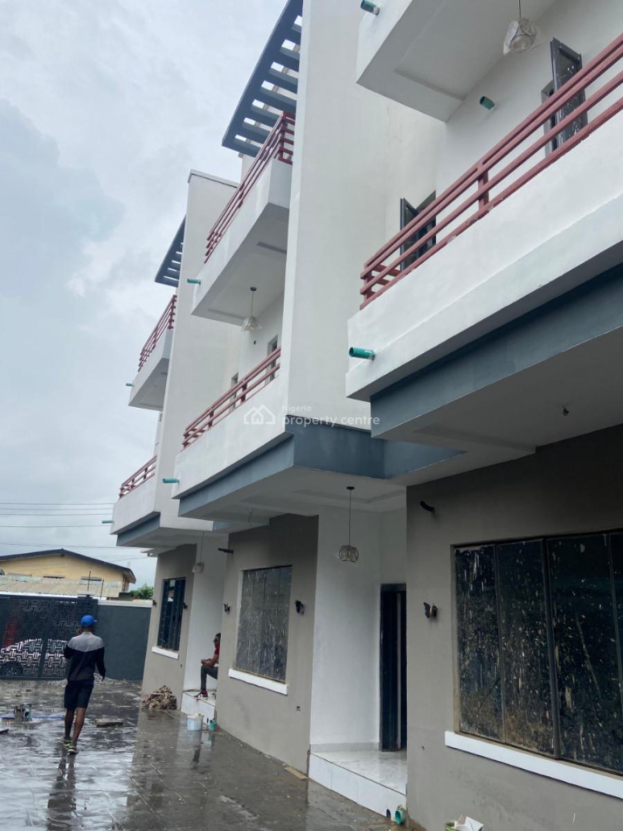 4 Bedroom Terrace Duplex with Bq, Olowora, Magodo, Lagos, Terraced Duplex for Sale