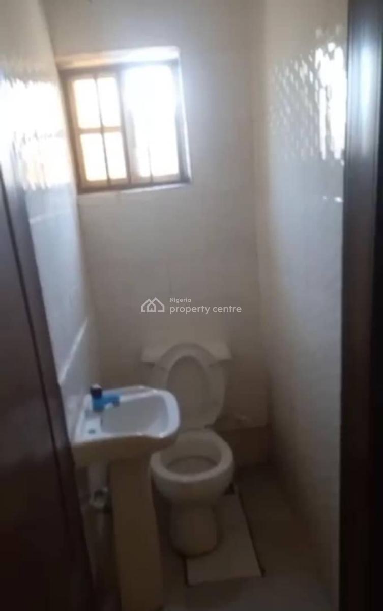 Renovated 3 Bedroom Flat, Ogombo, Ajah, Lagos, Flat / Apartment for Rent