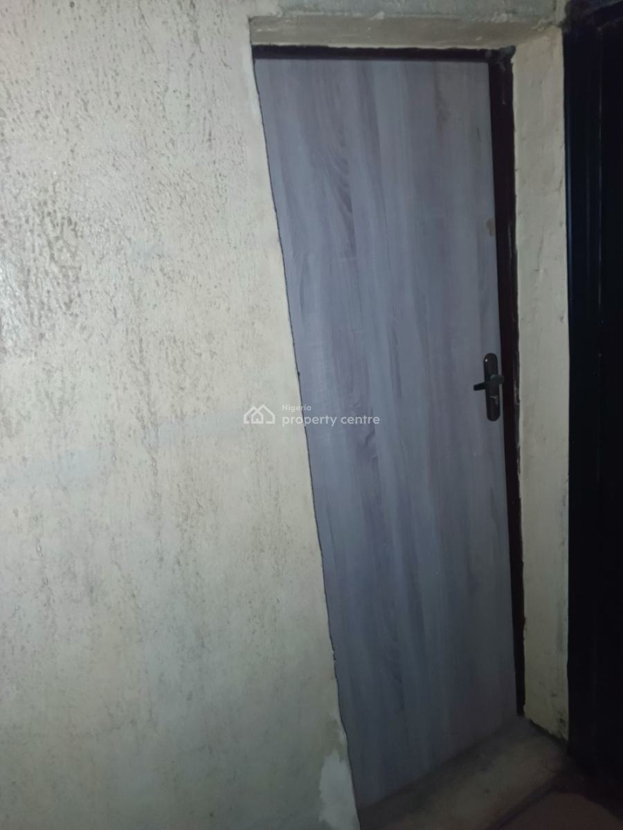 Very Tiny One Room Bq, Admiralty Homes Estate, Alpha Beach Road, New-road Bustop, Igbo Efon, Lekki, Lagos, Self Contain (single Rooms) for Rent