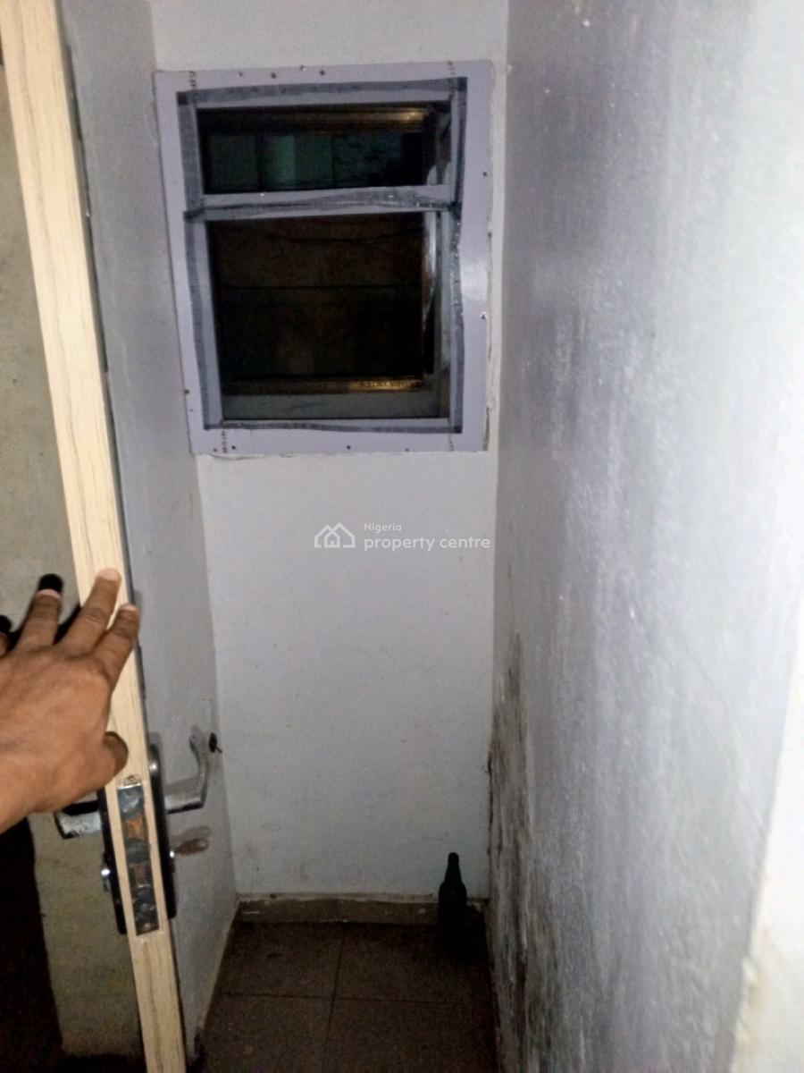 Very Tiny One Room Bq, Admiralty Homes Estate, Alpha Beach Road, New-road Bustop, Igbo Efon, Lekki, Lagos, Self Contain (single Rooms) for Rent