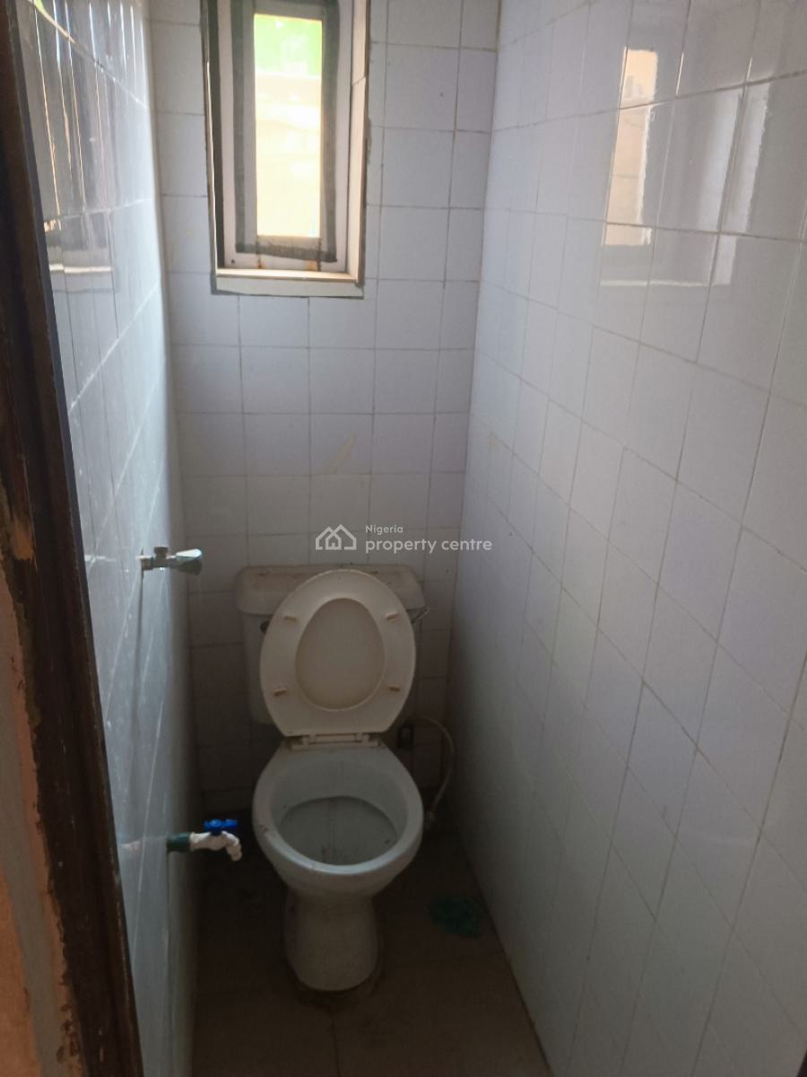 Very Tiny One Room Bq, No Kitchen, Admiralty Homes Estate, Alpha Beach Road, New-road Bus-stop, Igbo Efon, Lekki, Lagos, Self Contain (single Rooms) for Rent