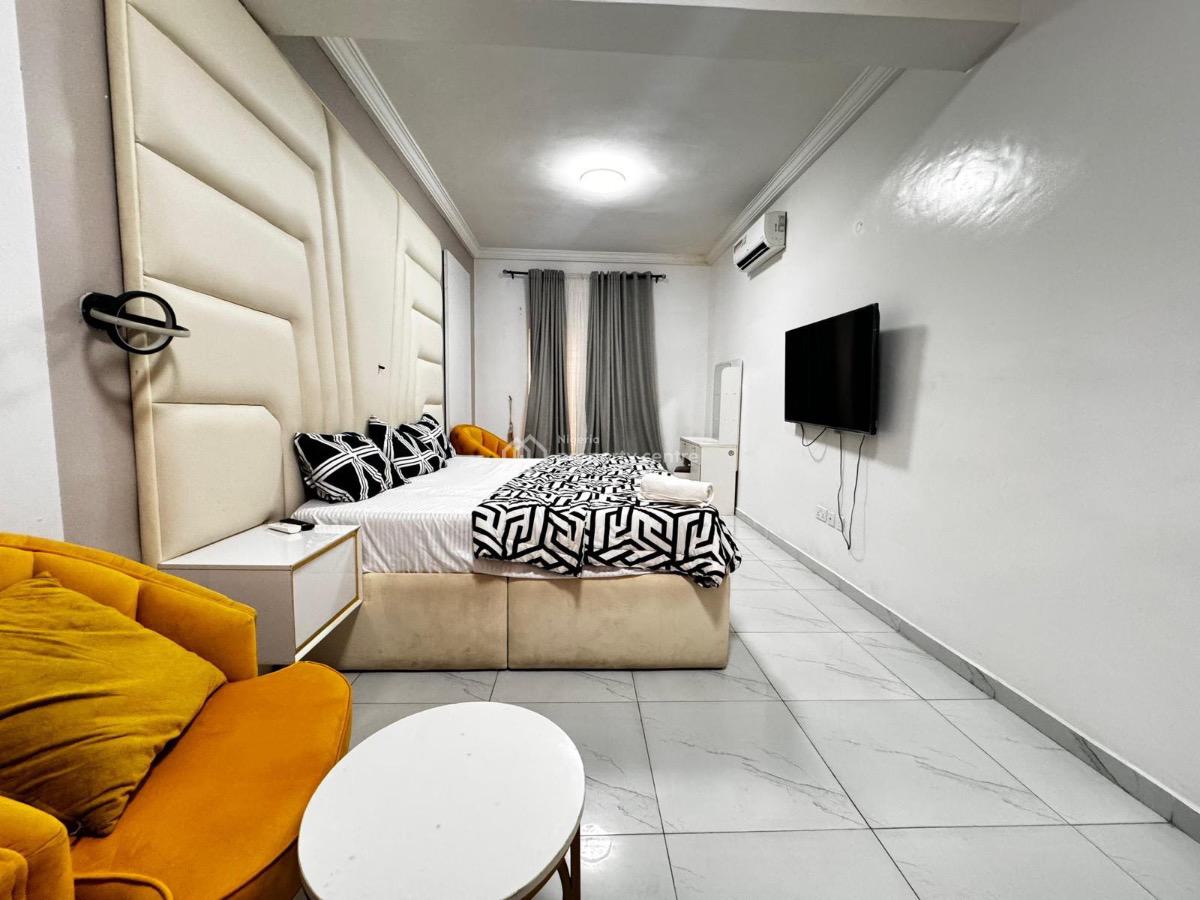 Beautifully Furnished 2 Bedroom Apartment with Bq Snooker  Board, Meadow Hall Way, Lekki, Lagos, Flat / Apartment for Rent