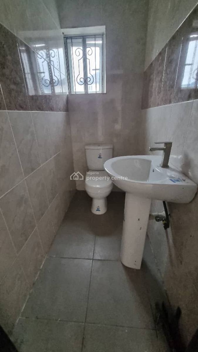 2 Bedroom Apartment in a Serene Estate, Ikota - Lekki, Lekki, Lagos, Flat / Apartment for Rent
