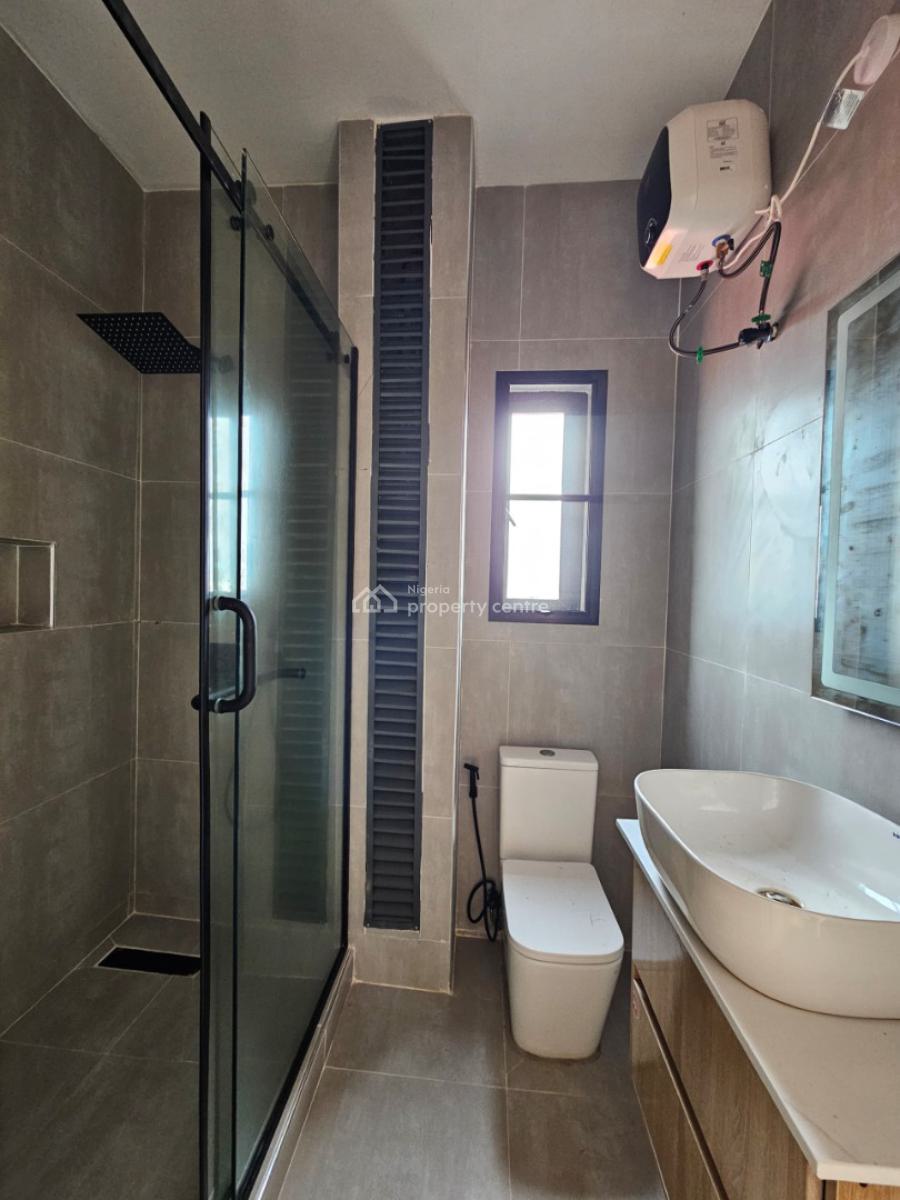 Nice 2 Bedroom Apartment W/ Gym, Pool, Elevator in a Prime Area, Ikate, Lekki, Lagos, Flat / Apartment for Sale