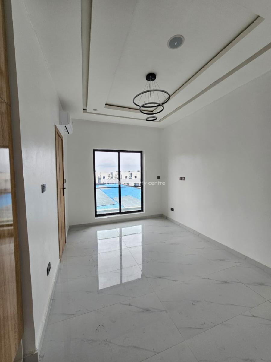 Nice 2 Bedroom Apartment W/ Gym, Pool, Elevator in a Prime Area, Ikate, Lekki, Lagos, Flat / Apartment for Sale