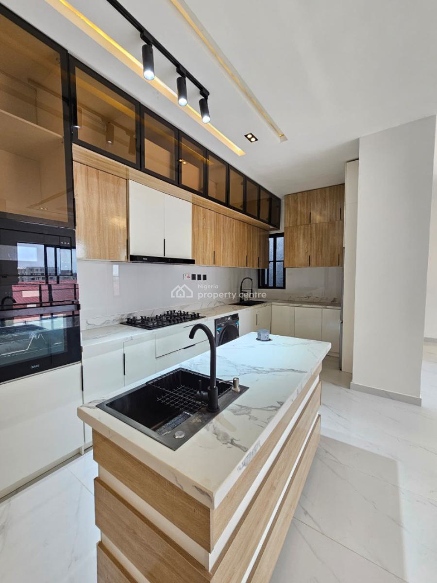 Nice 2 Bedroom Apartment W/ Gym, Pool, Elevator in a Prime Area, Ikate, Lekki, Lagos, Flat / Apartment for Sale