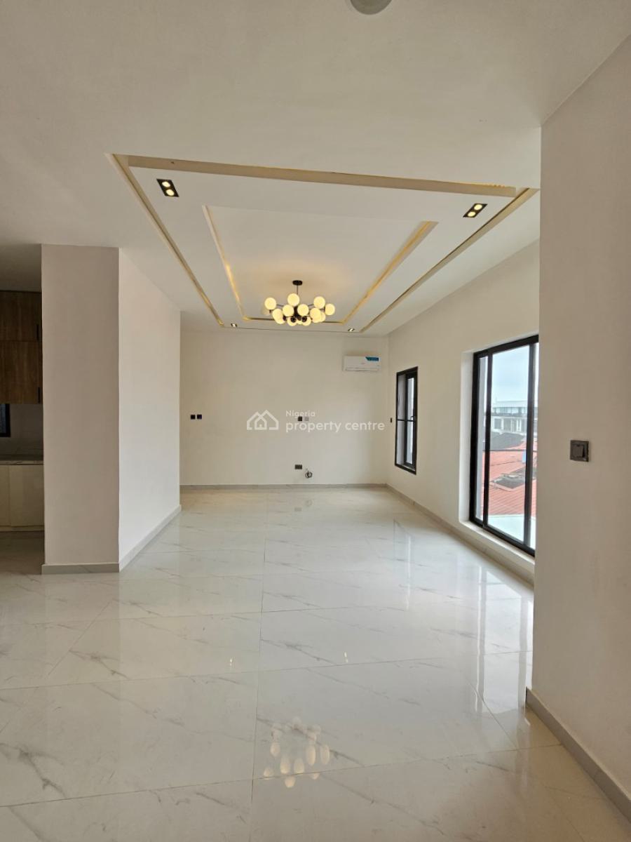 Nice 2 Bedroom Apartment W/ Gym, Pool, Elevator in a Prime Area, Ikate, Lekki, Lagos, Flat / Apartment for Sale