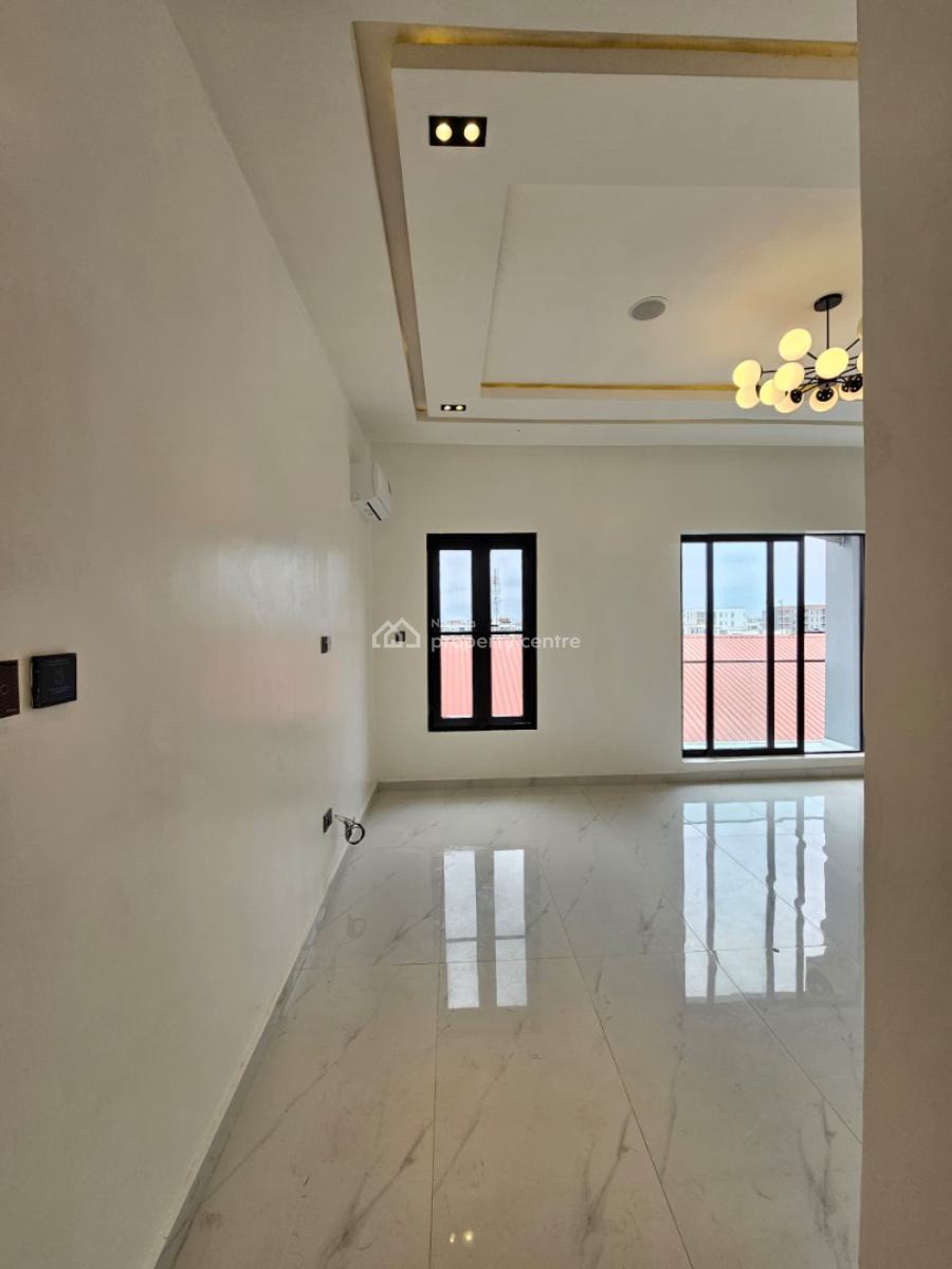 Nice 2 Bedroom Apartment W/ Gym, Pool, Elevator in a Prime Area, Ikate, Lekki, Lagos, Flat / Apartment for Sale
