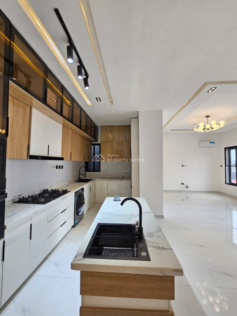 Nice 2 Bedroom Apartment W/ Gym, Pool, Elevator in a Prime Area, Ikate, Lekki, Lagos, Flat / Apartment for Sale