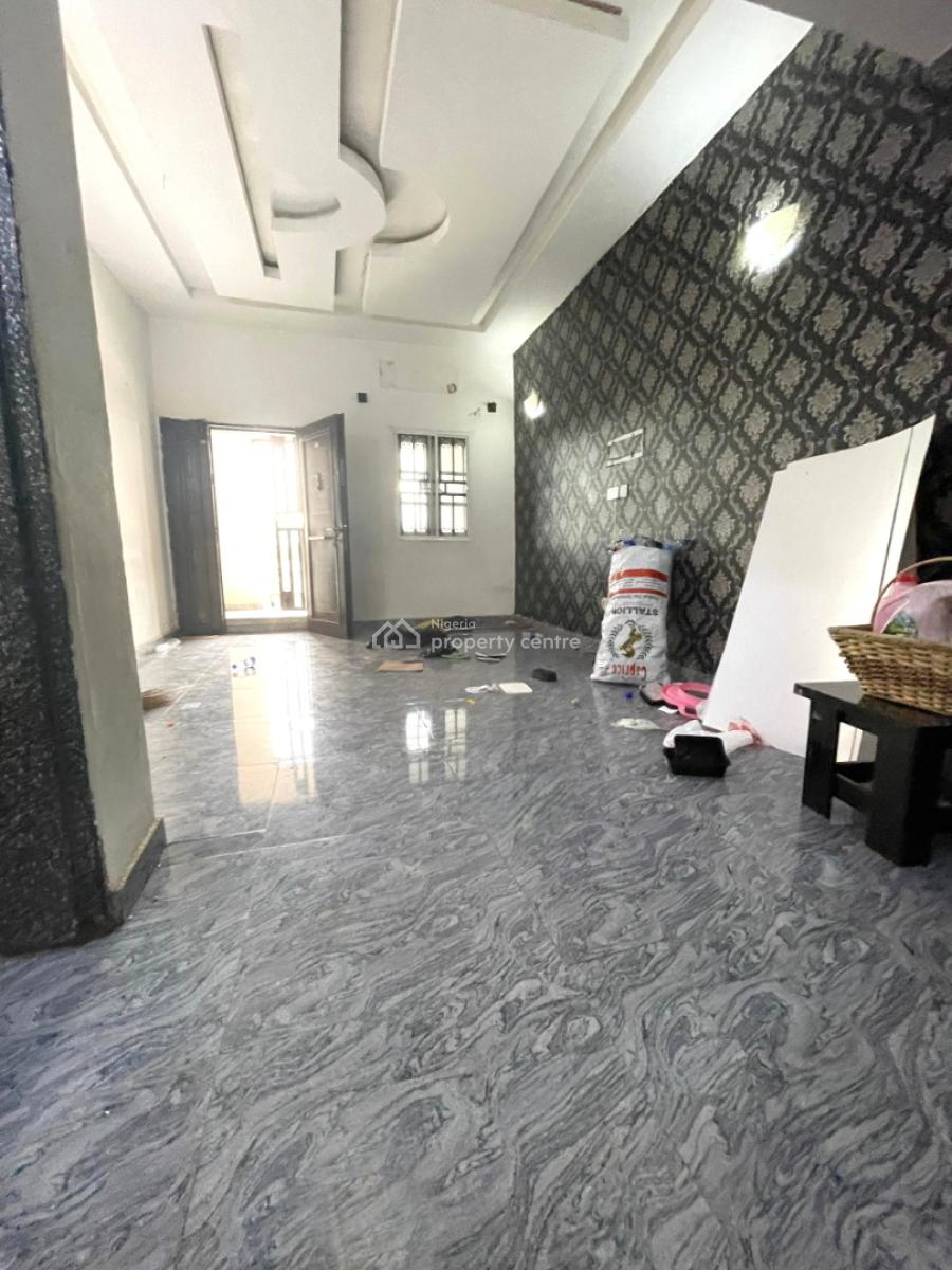 Standard 3 Bedroom Flat, Life Camp After Berger Yard By Nigerian Ghana School, Life Camp, Abuja, Flat / Apartment for Rent