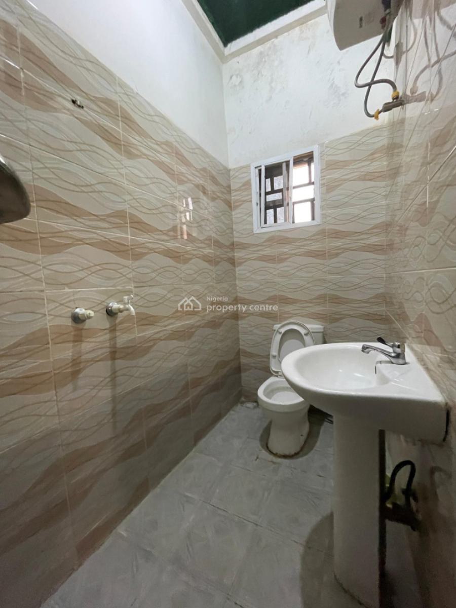 Standard 3 Bedrooms Flat, After Berger Yard, By Nigerian - Ghana School, Life Camp, Abuja, Flat / Apartment for Rent