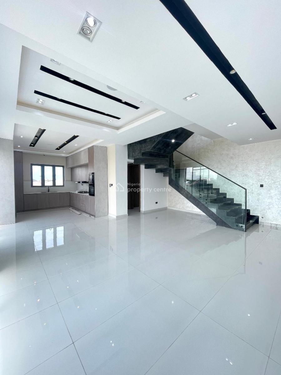 Luxurious 4 Bedroom Maisonette Fully Serviced with a Pool, Lekki Phase 1, Lekki, Lagos, Flat / Apartment for Sale