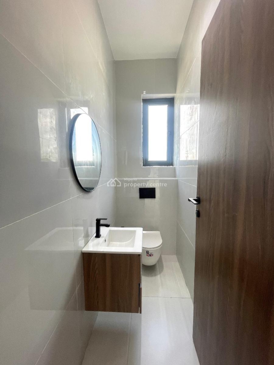 Luxurious 4 Bedroom Maisonette Fully Serviced with a Pool, Lekki Phase 1, Lekki, Lagos, Flat / Apartment for Sale