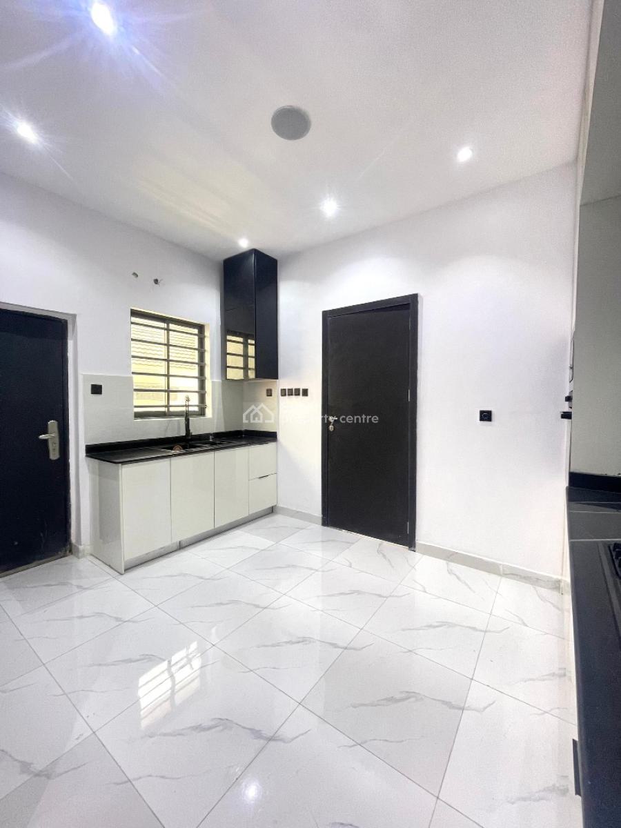 3 Bedroom Serviced Apartment with an Elevator and Bq, Lekki Phase 1, Lekki, Lagos, Flat / Apartment for Sale
