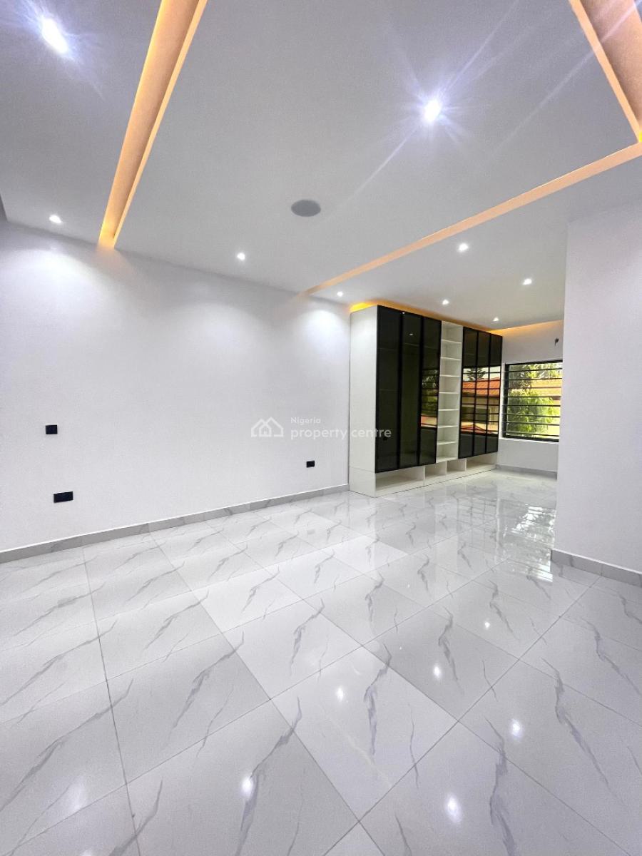 3 Bedroom Serviced Apartment with an Elevator and Bq, Lekki Phase 1, Lekki, Lagos, Flat / Apartment for Sale