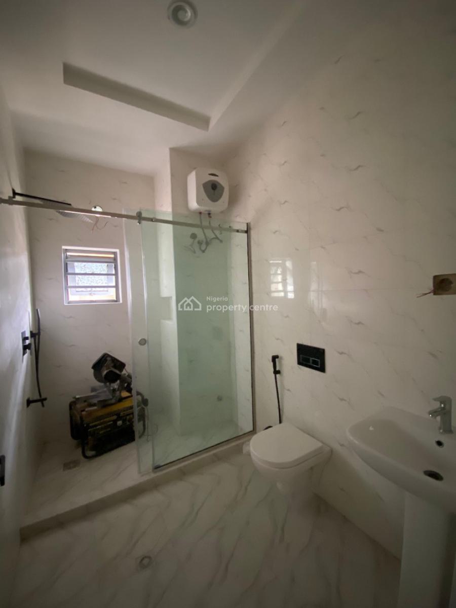 One Last Available Unit of a Luxury 3 Bedroom Apartment, Lekki Phase 1, Lekki, Lagos, Block of Flats for Sale