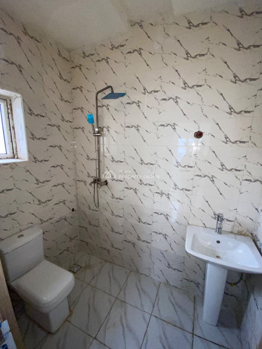 Luxury Three Bedroom Block of Flat, News Engineering, Dawaki, Gwarinpa, Abuja, Flat / Apartment for Rent