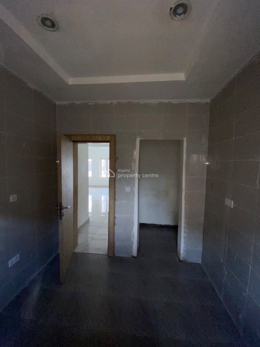 Luxury Three Bedroom Block of Flat, News Engineering, Dawaki, Gwarinpa, Abuja, Flat / Apartment for Rent
