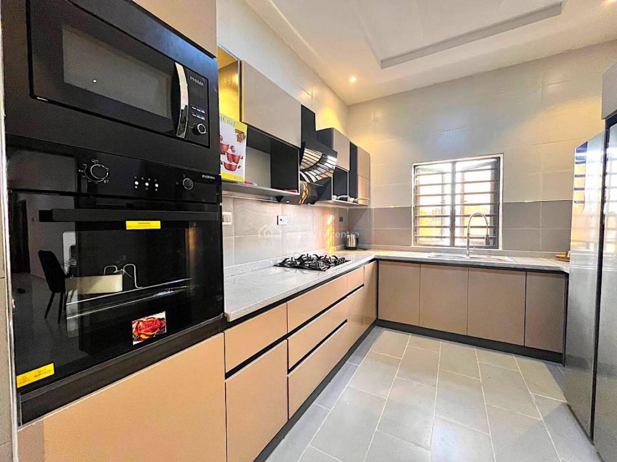 3 Flats Room & Parlor Erected in a Fully Developed Residential Area, Located at Ajila Elebu Off Akala Express Ibadan, Ibadan, Oyo, Flat / Apartment for Sale