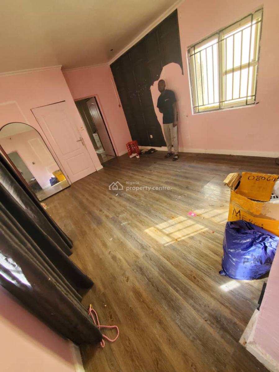 Spacious 2 Bedroom Flats, Lekki Phase 1, Lekki, Lagos, Flat / Apartment for Rent
