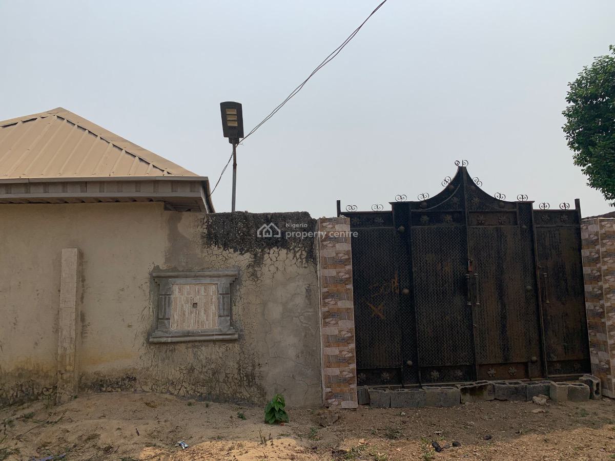 2unit of 1bedroom/1unit of 2bedroom/ Security House, 34 Damilola Ogunsanya Heritage Estate Agunfoye Igbogbo Ikorodu Lagos, Ikorodu, Lagos, Block of Flats for Sale