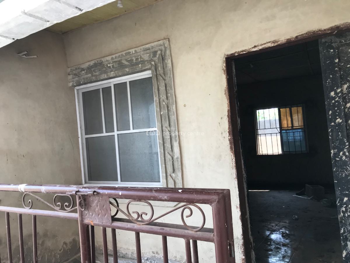 2unit of 1bedroom/1unit of 2bedroom/ Security House, 34 Damilola Ogunsanya Heritage Estate Agunfoye Igbogbo Ikorodu Lagos, Ikorodu, Lagos, Block of Flats for Sale