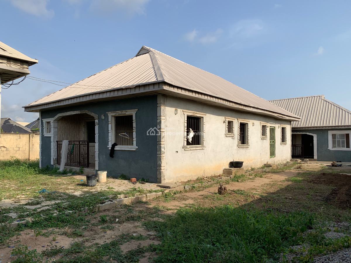 2unit of 1bedroom/1unit of 2bedroom/ Security House, 34 Damilola Ogunsanya Heritage Estate Agunfoye Igbogbo Ikorodu Lagos, Ikorodu, Lagos, Block of Flats for Sale
