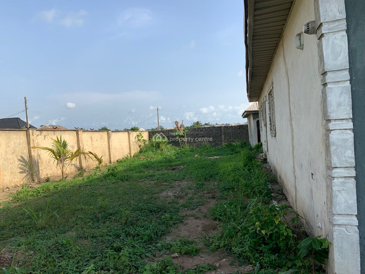 2unit of 1bedroom/1unit of 2bedroom/ Security House, 34 Damilola Ogunsanya Heritage Estate Agunfoye Igbogbo Ikorodu Lagos, Ikorodu, Lagos, Block of Flats for Sale