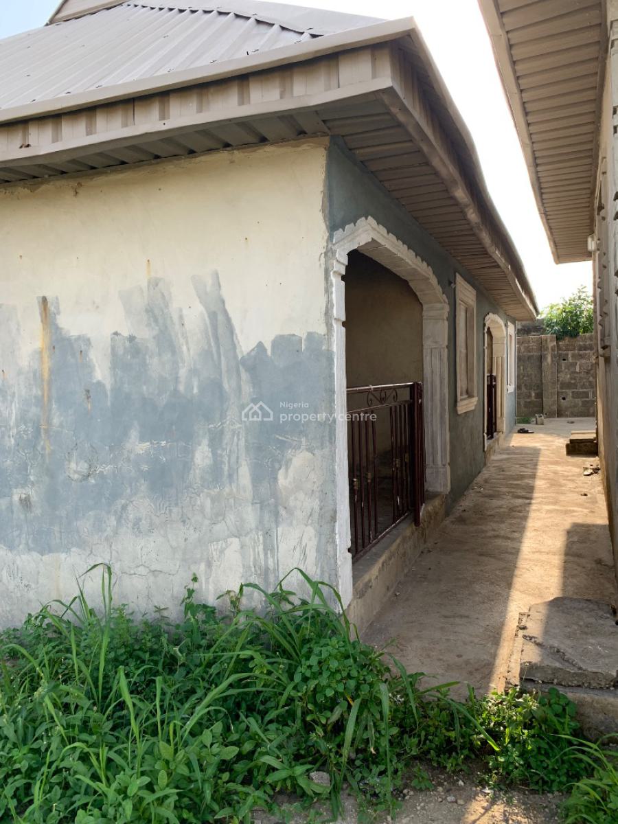2unit of 1bedroom/1unit of 2bedroom/ Security House, 34 Damilola Ogunsanya Heritage Estate Agunfoye Igbogbo Ikorodu Lagos, Ikorodu, Lagos, Block of Flats for Sale