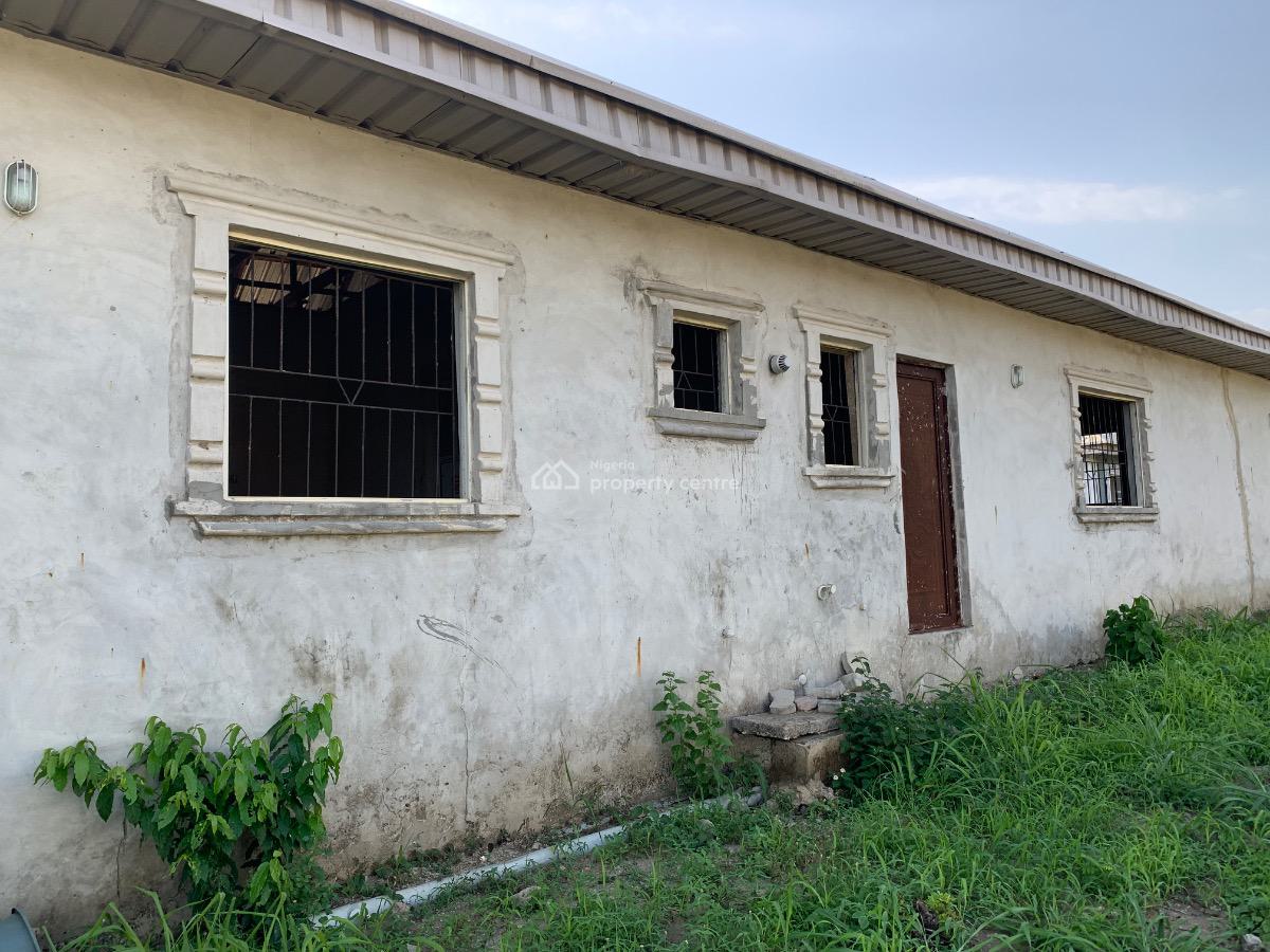 2unit of 1bedroom/1unit of 2bedroom/ Security House, 34 Damilola Ogunsanya Heritage Estate Agunfoye Igbogbo Ikorodu Lagos, Ikorodu, Lagos, Block of Flats for Sale