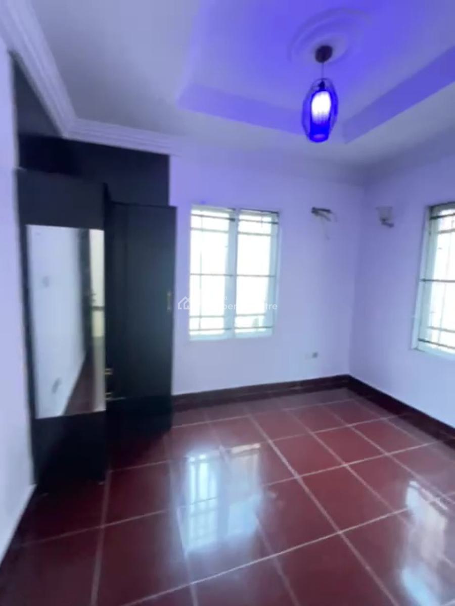 Serviced Roomself Contain Upstairs with Wardrobe, Agungi, Lekki, Lagos, Self Contain (single Rooms) for Rent