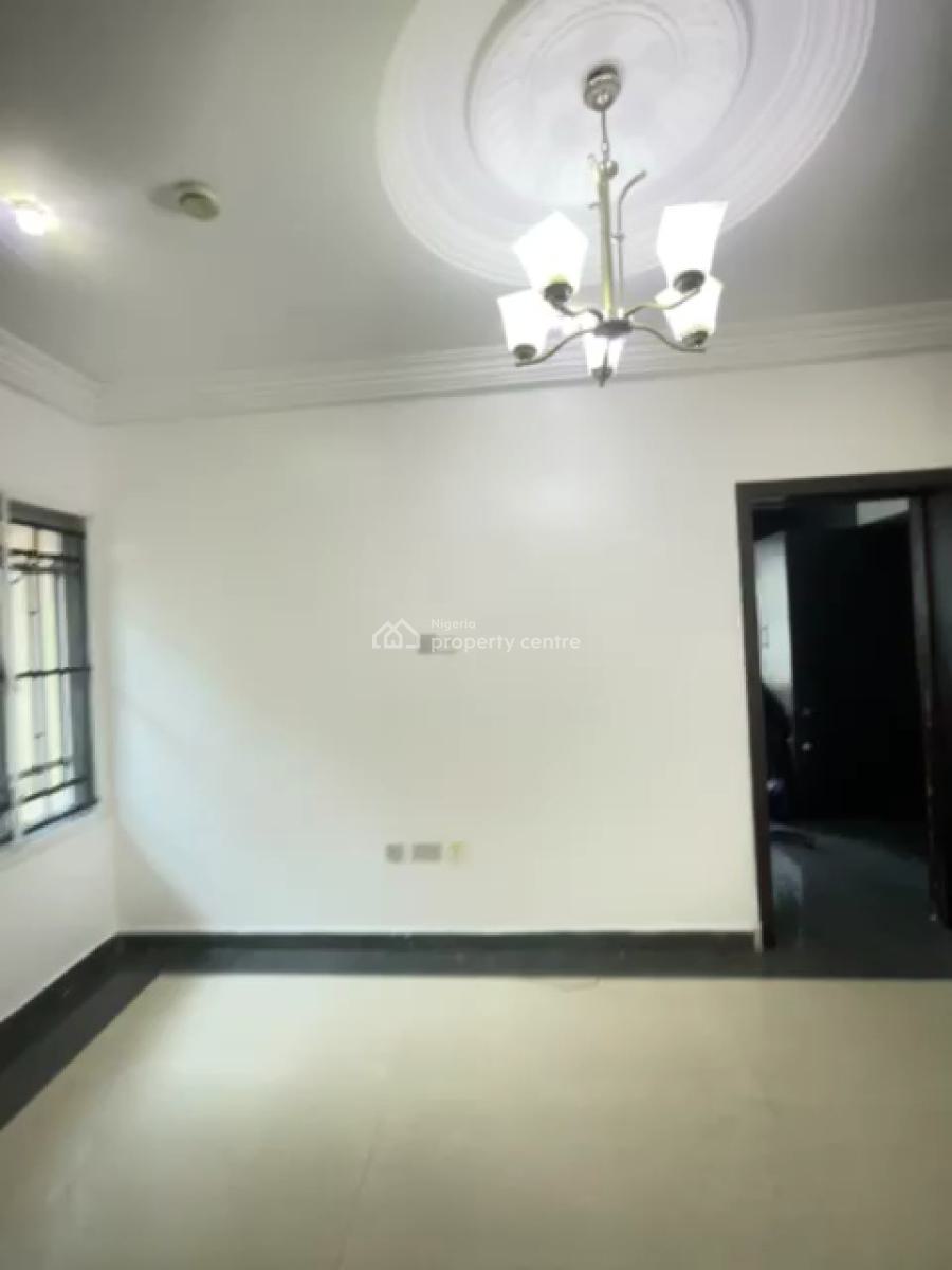Serviced Roomself Contain Upstairs with Wardrobe, Agungi, Lekki, Lagos, Self Contain (single Rooms) for Rent
