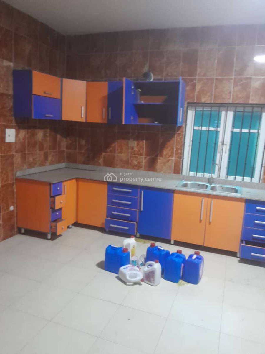 5 Bedroom Detached Duplex with Bq, Lekki Phase 1, Lekki, Lagos, Commercial Property for Rent