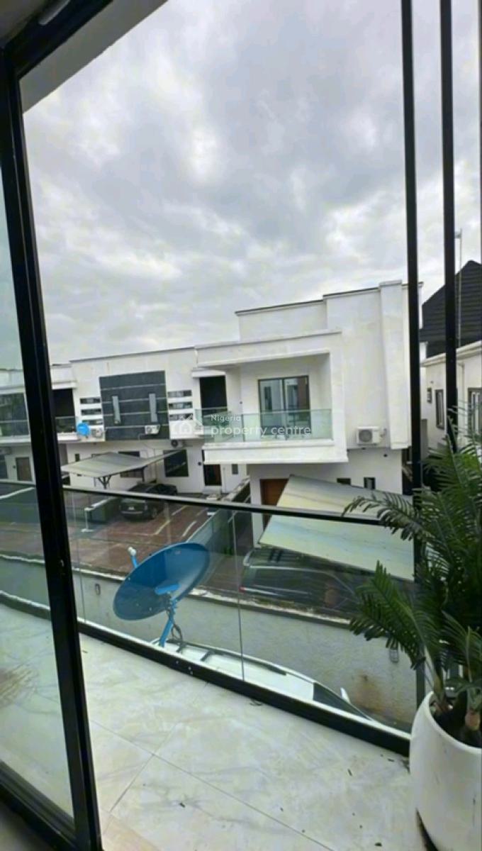 a 4bedroom Terrace Duplex, Ikota Gra, Lekki, Lagos, Terraced Duplex for Sale