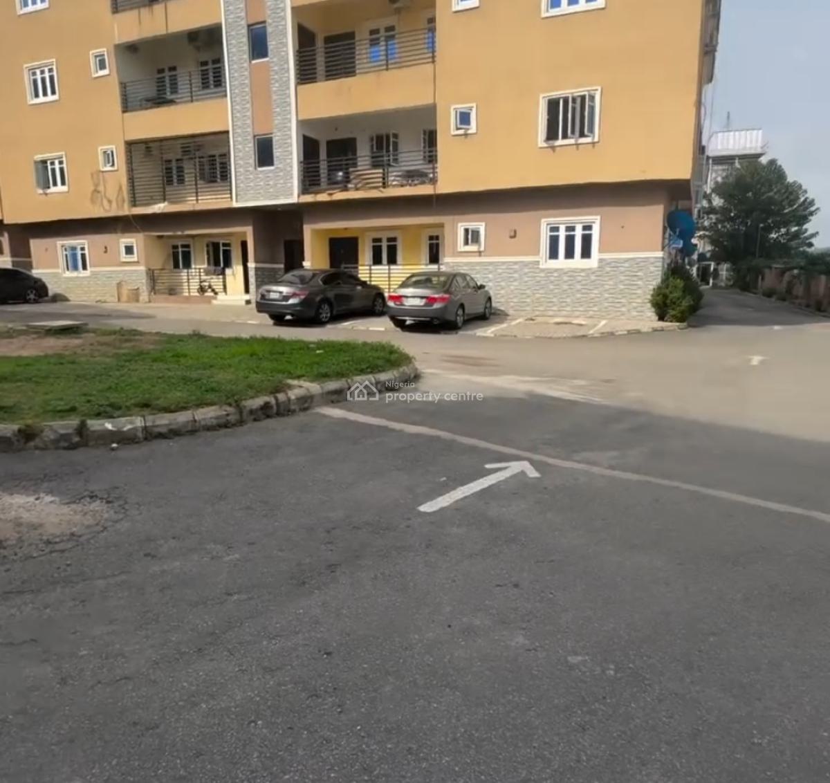 3 Bedrooms Fully Furnished Apartment, Wuye, Abuja, Block of Flats for Sale